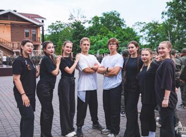 В «Океане» завершилась межрегиональная смена под руководством хабаровских инструкторов Центра «ВОИН»