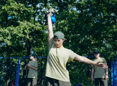 Армейский гиревой рывок: испытание на силу и выносливость!